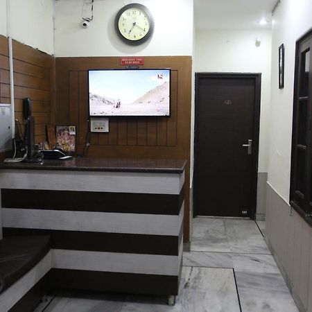Time Square Guest House Jalandhar Bagian luar foto