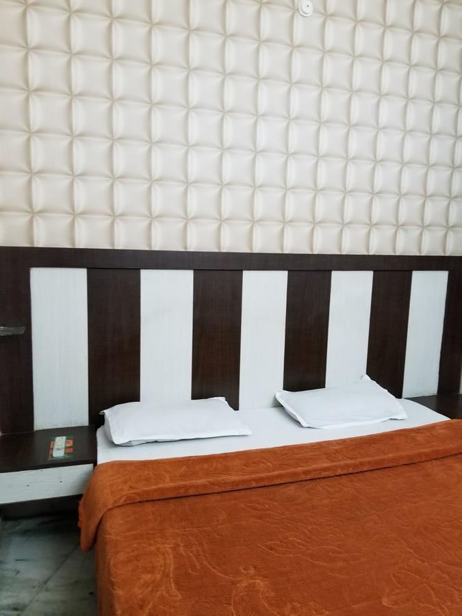 Time Square Guest House Jalandhar Bagian luar foto