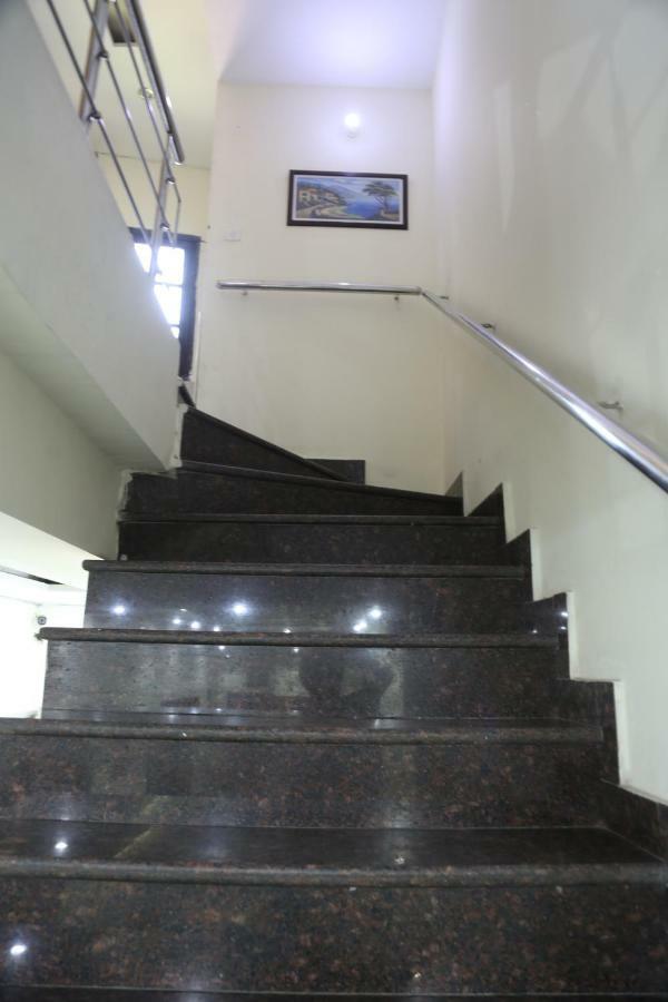 Time Square Guest House Jalandhar Bagian luar foto
