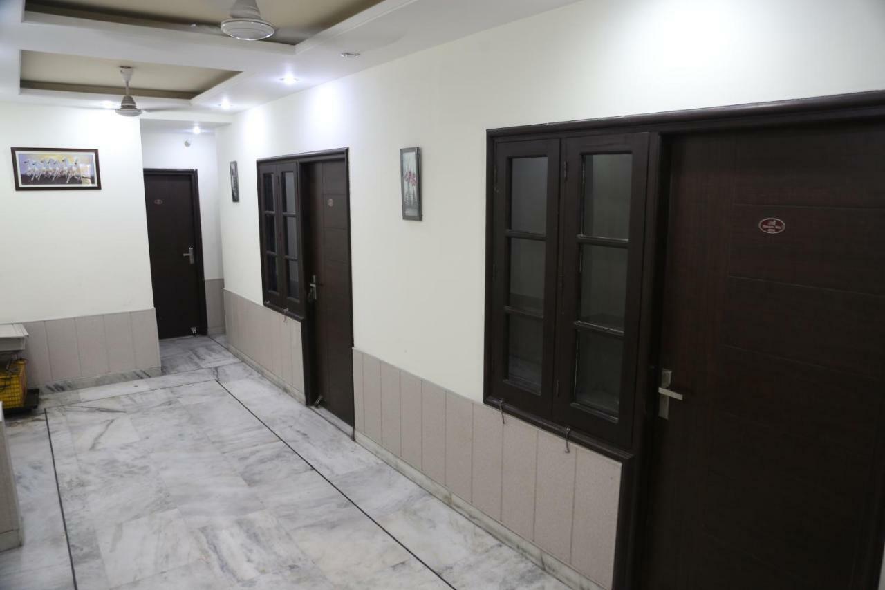 Time Square Guest House Jalandhar Bagian luar foto