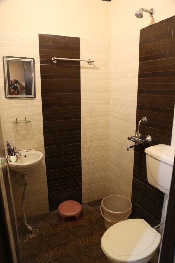 Time Square Guest House Jalandhar Bagian luar foto