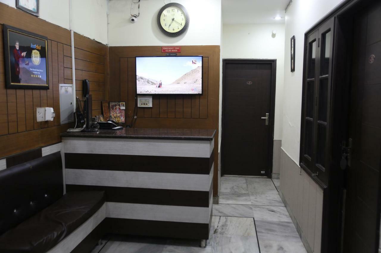 Time Square Guest House Jalandhar Bagian luar foto