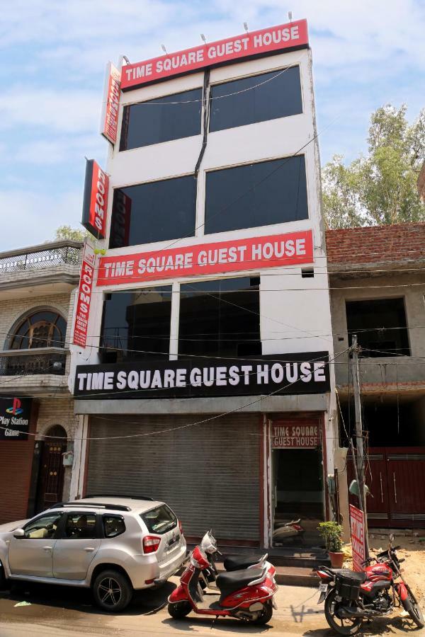 Time Square Guest House Jalandhar Bagian luar foto